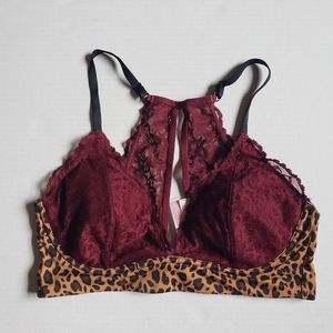 PINK Victoria's Secret Lightly Lined Bralette Medium